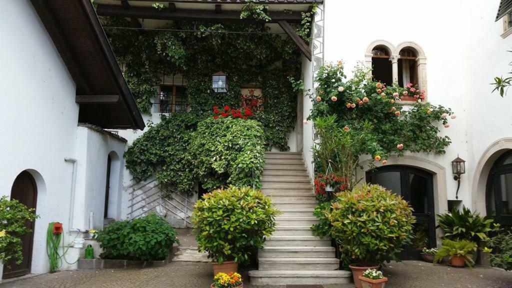 Ferienwohnung Ansitz Wendelstein Eppan an der Weinstraße Exterior foto